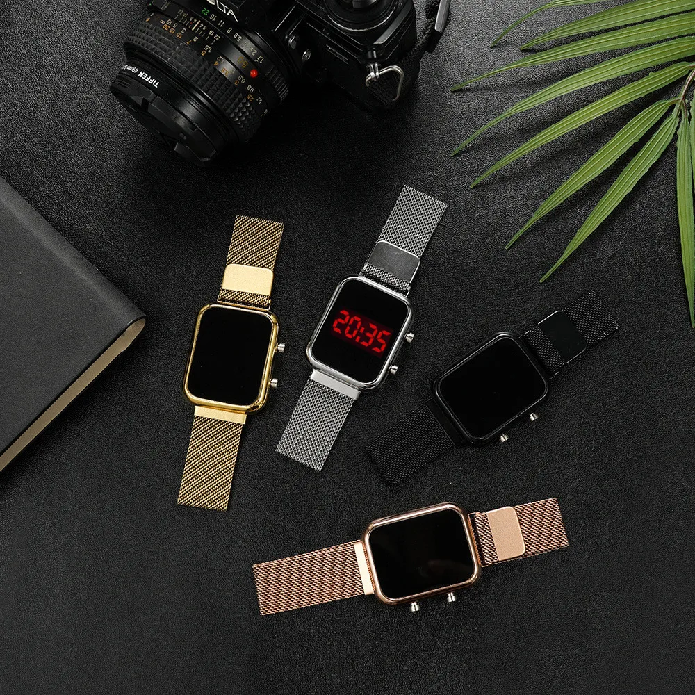 ファッション磁気バックル長方形 LED デジタル腕時計男性女 - Luxury Watch Life のレビューと価格