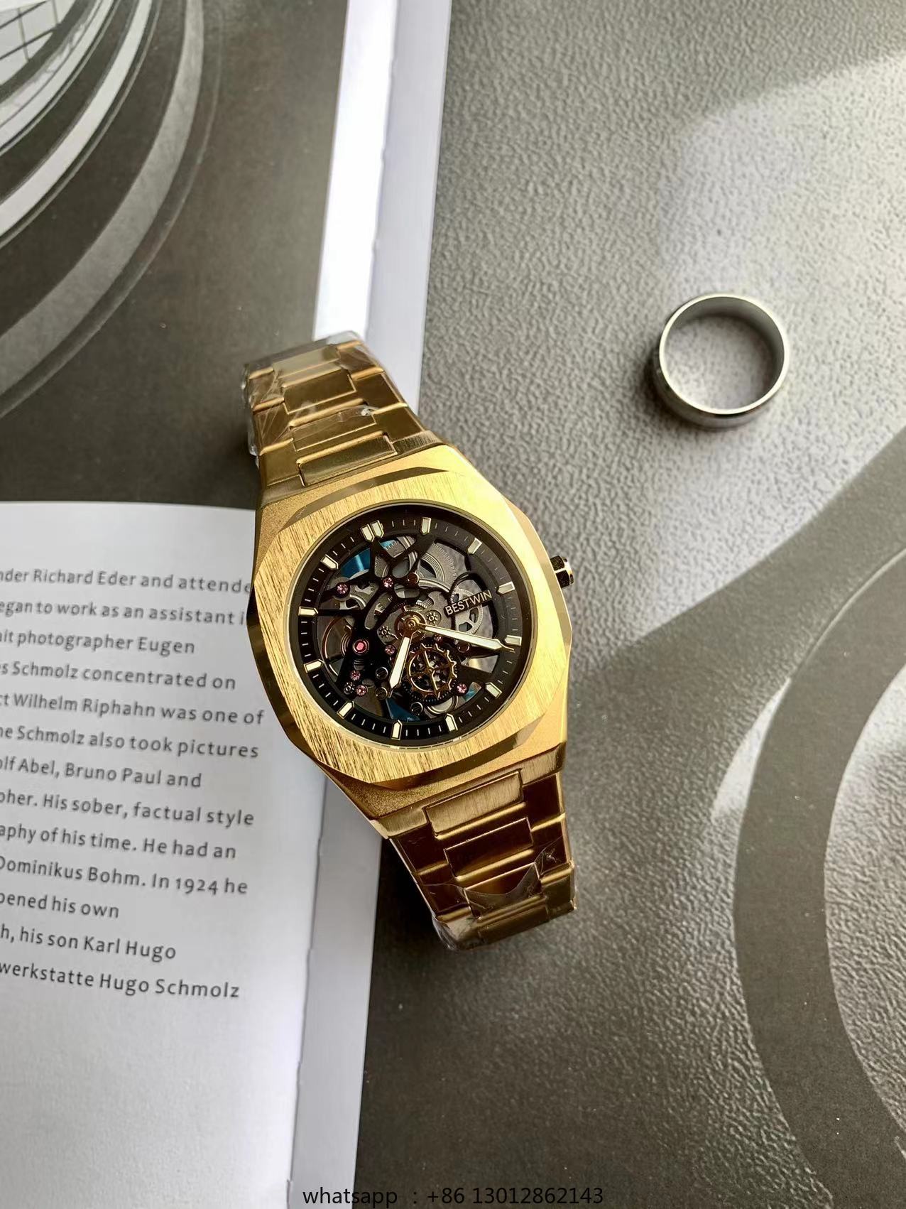 スチール製防水パーソナライズド中空非機械式高級ゴールドグリー - Luxury Watch Green のレビューと価格